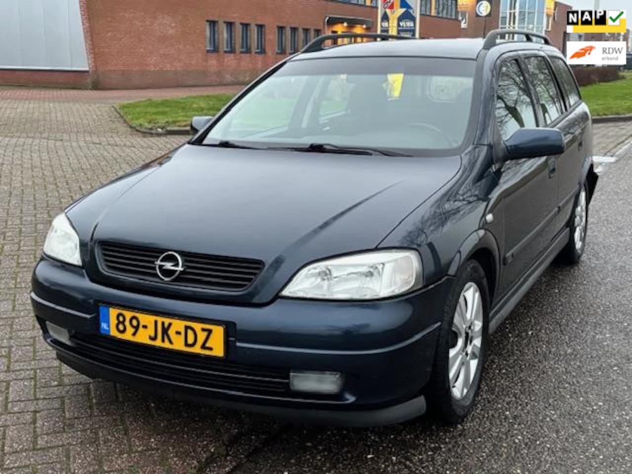 Opel Astra Wagon - 2.2-16V Edition ECC Audio/CD Electric pakket LMV 16" ABS Getint glas Colorpakket Dakrails - AutoWereld.nl