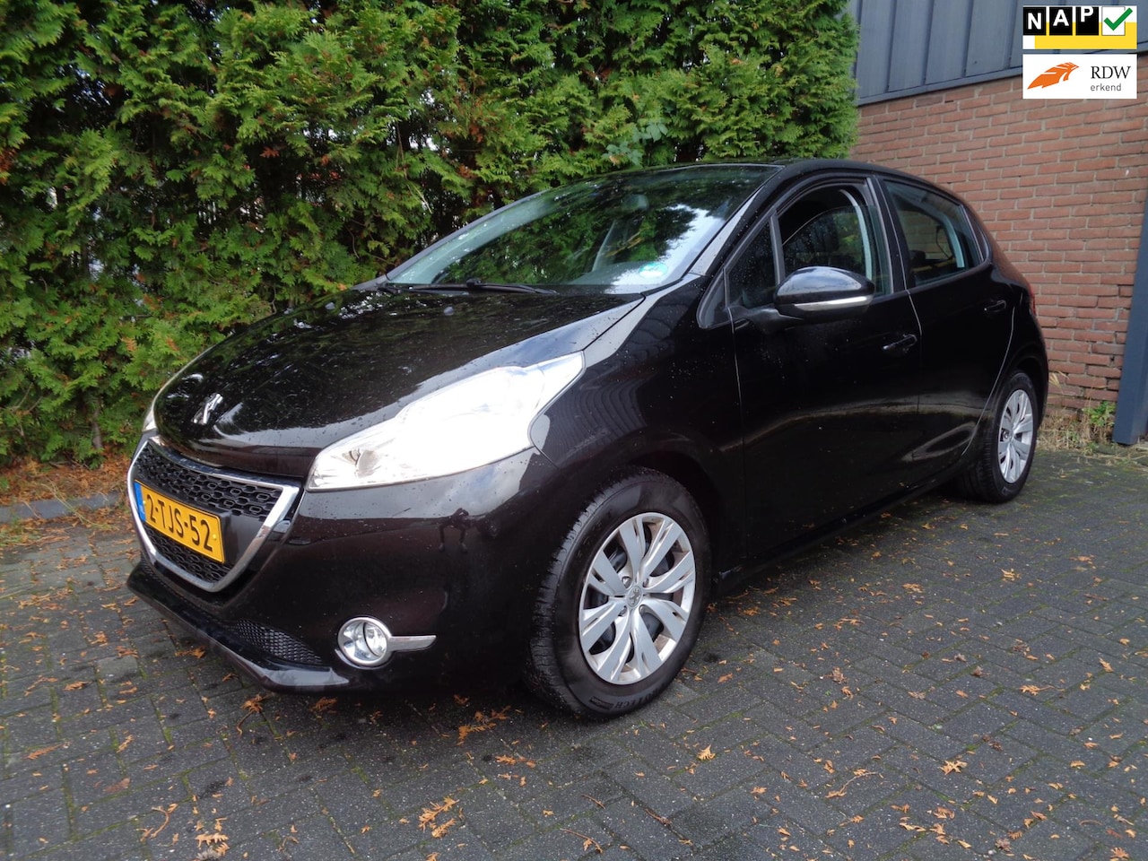 Peugeot 208 - 1.2 Vti Envy 1.2 VTi Envy,Navi,Clima,PDC,Cruise control - AutoWereld.nl