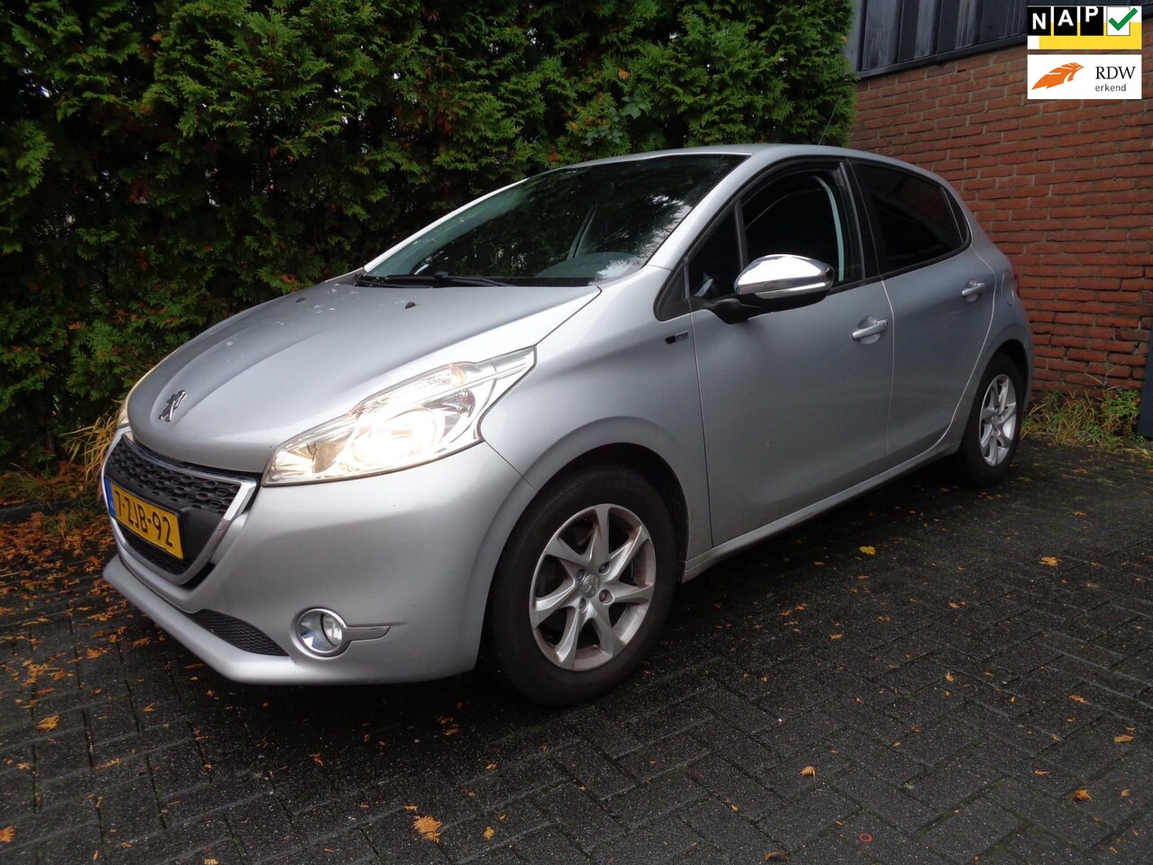 Peugeot 208 - 1.2 Vti Style 1.2 VTi Style,Navi,Airco,Cruise control - AutoWereld.nl