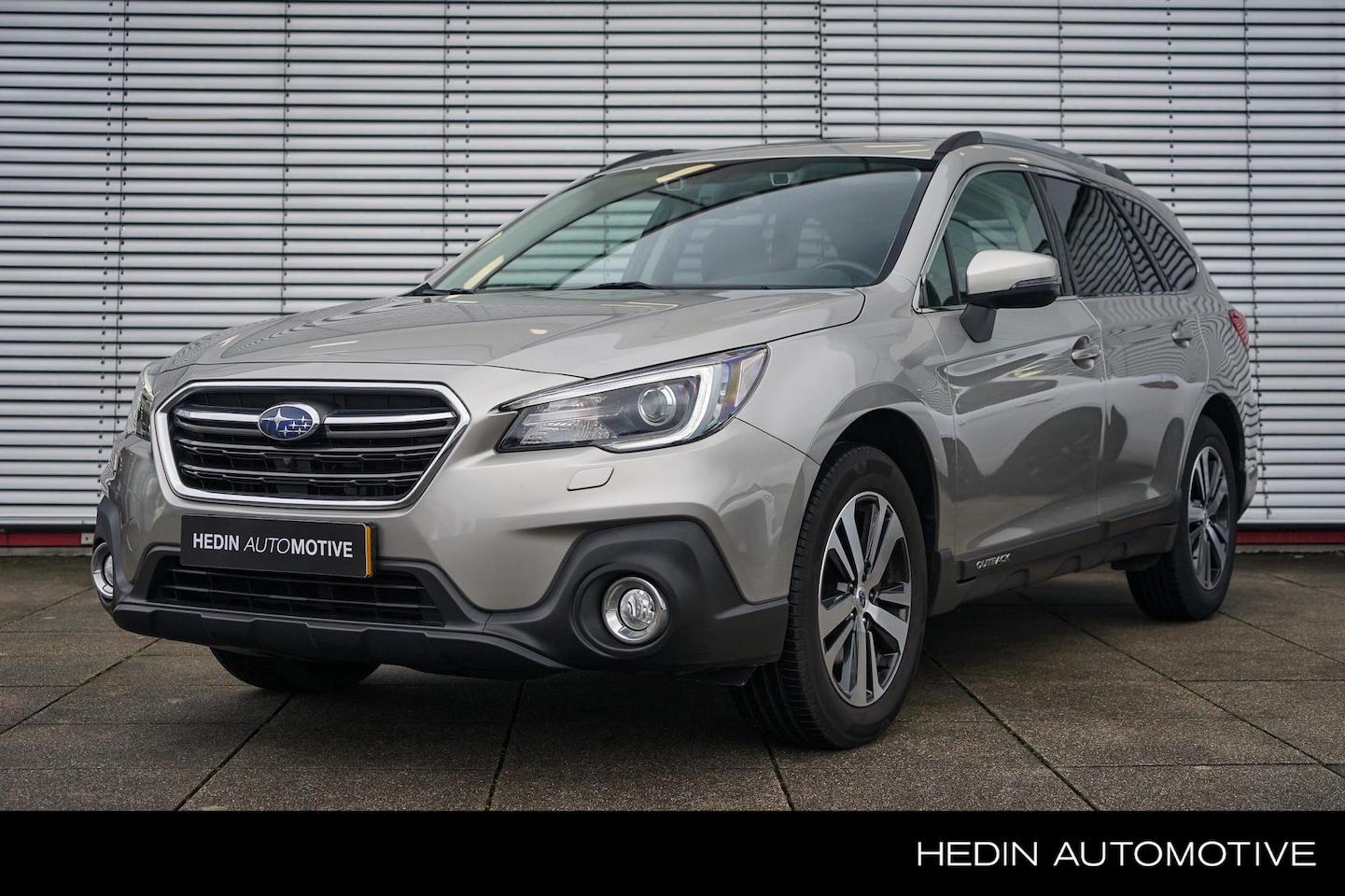 Subaru Outback - 2.5i Premium 4x4 | Trekhaak | NAV | Leer | Schuif/kanteldak - AutoWereld.nl