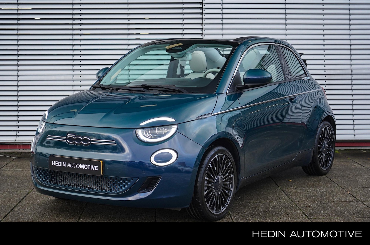 Fiat 500 C - La Prima 42 kWh | LED | NAV | AppleCarplay/AndroidAuto - AutoWereld.nl