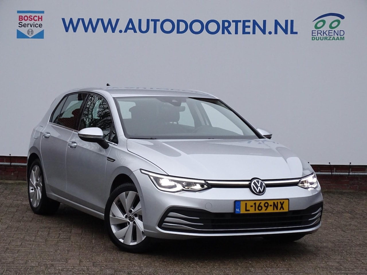 Volkswagen Golf - 1.5 eTSI Style|TREKHAAK|CAM|ACC - AutoWereld.nl