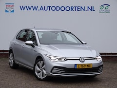 Volkswagen Golf - 1.5 eTSI Style|TREKHAAK|CAM|ACC