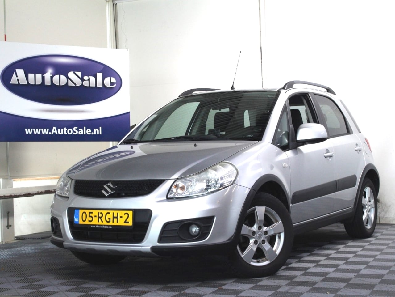 Suzuki SX4 - 1.6 Exclusive AUTOMAAT 2eEIG! CRUISE PDC STOELVW TREKHAAK ECC '11 - AutoWereld.nl