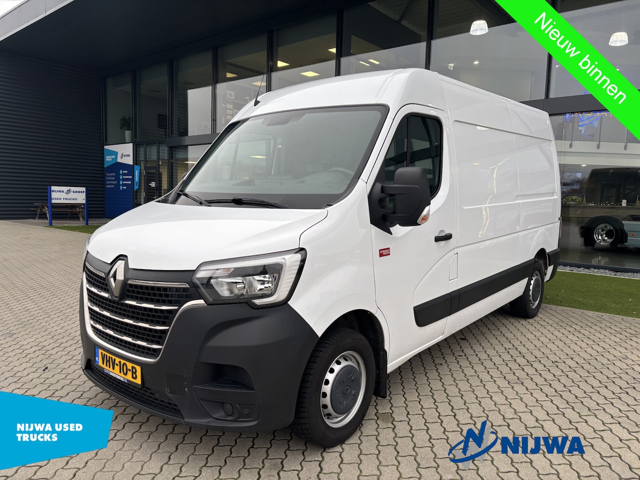 Renault Master - 135 L2H2 Navigatie + Trekhaak - AutoWereld.nl