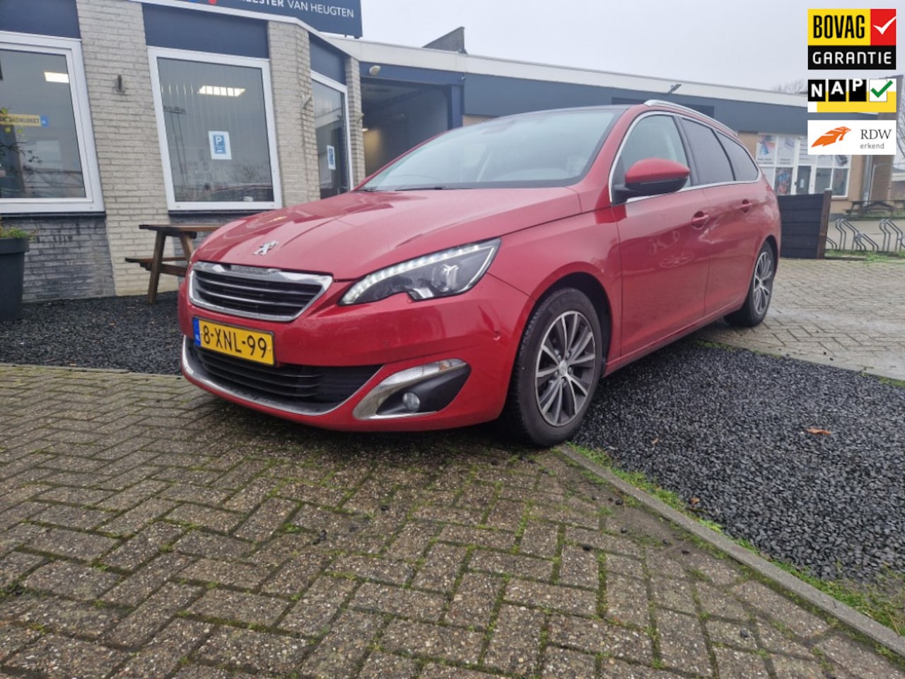 Peugeot 308 SW - 1.2 e-THP Allure 1.2 e-THP Allure - AutoWereld.nl