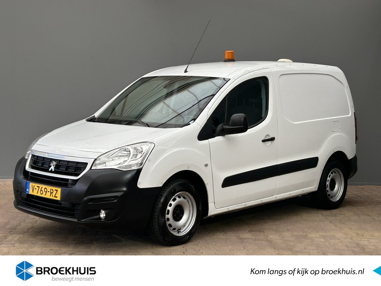 Peugeot Partner - 122 1.6 BlueHDi 100PK L1 Premium S&S | Houten Vloer | Bluetooth | Cruise | Parkeersensoren - AutoWereld.nl