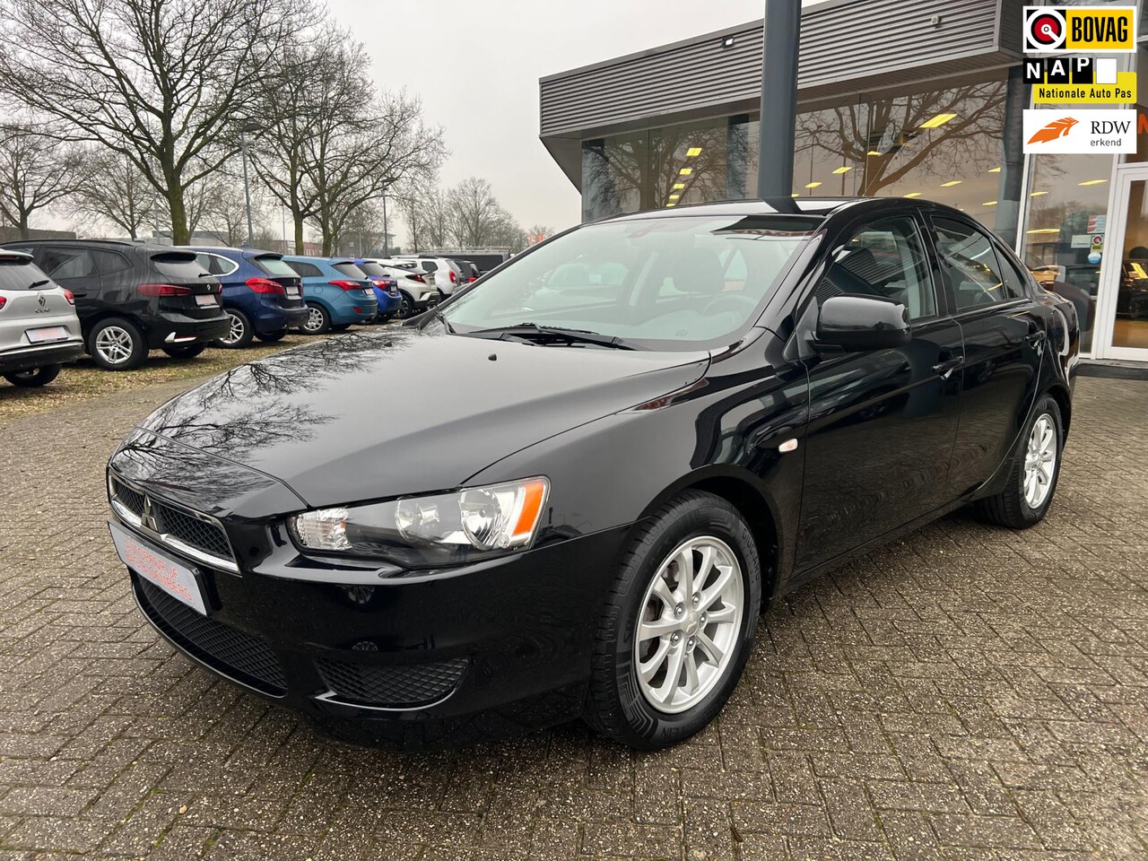 Mitsubishi Lancer Sports Sedan - 1.6 Edition One 1.6 Edition One, Airco ,trekhaak, etc - AutoWereld.nl