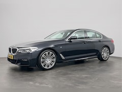 BMW 5-serie - Sedan 520i High Executive M-Sport | 19 inch | Hifi | Comfortstoelen | Camera | Stoelverwar