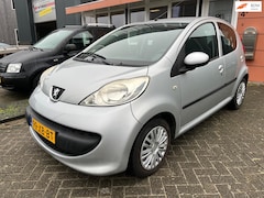 Peugeot 107 - 1.0-12V XS automaat airco 5 deurs