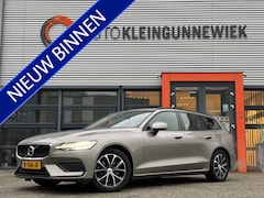 Volvo V60 - 2.0 B3 Momentum / NL Auto / Wegklapbare Trekhaak / Android Auto/ Apple Carplay /