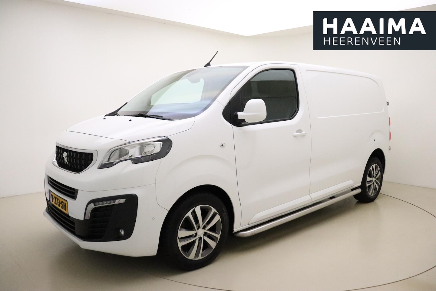 Peugeot Expert - 231S 2.0 BlueHDI 120 Premium Pack | Navigatie | Airco | Cruise control | 3-zits | Parkeers - AutoWereld.nl