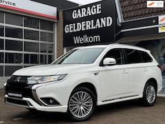 Mitsubishi Outlander - 2.4 PHEV S-Edition | Bi-Xenon | Full-Led | Leder/Alc. | Apple/Android | Trekhaak | Camera