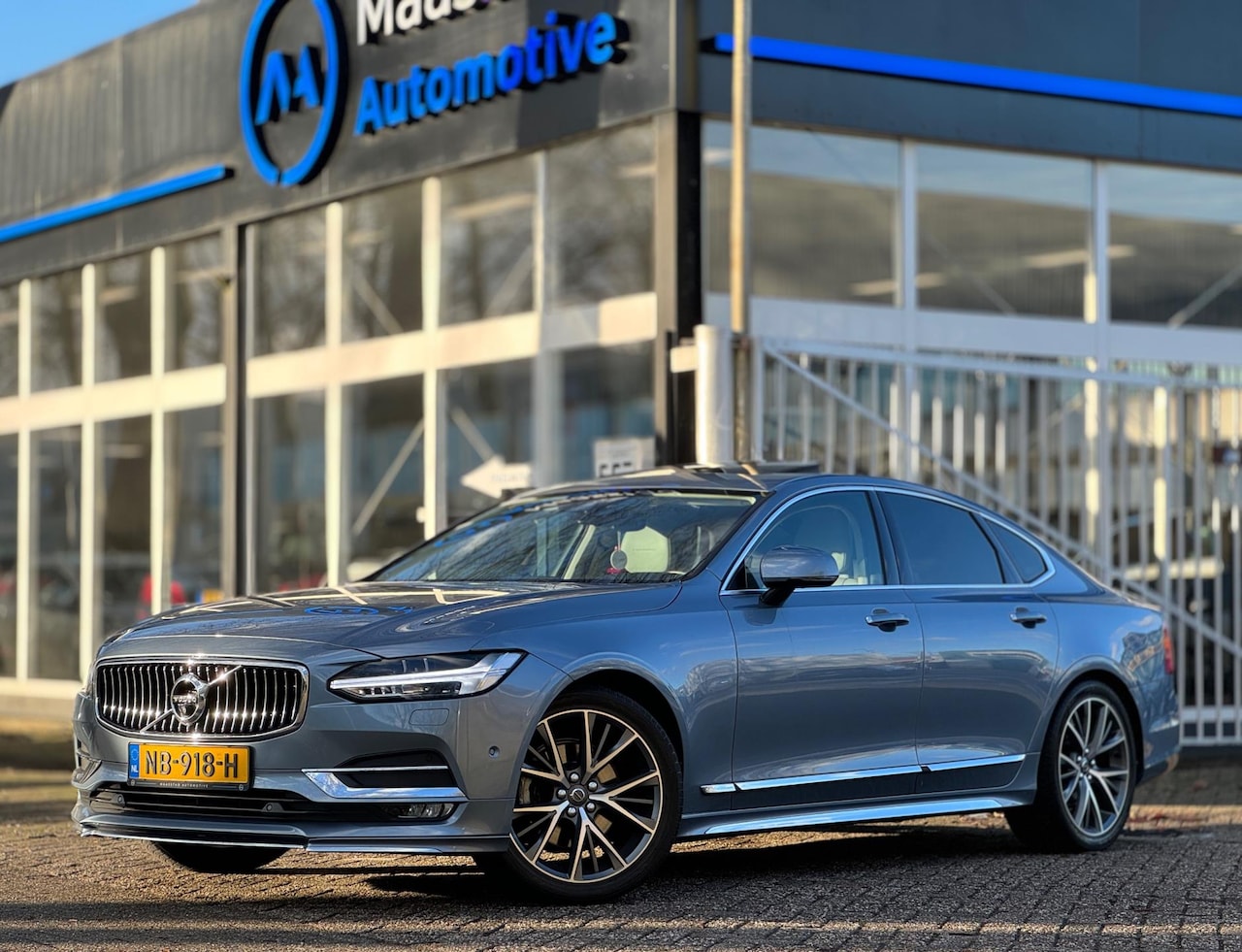 Volvo S90 - 2.0 D4 Inscription|Aut|Full option|Adaptive|Aut|B&W|Witleer|Schuifdak|Blis|Camera|Keyless| - AutoWereld.nl