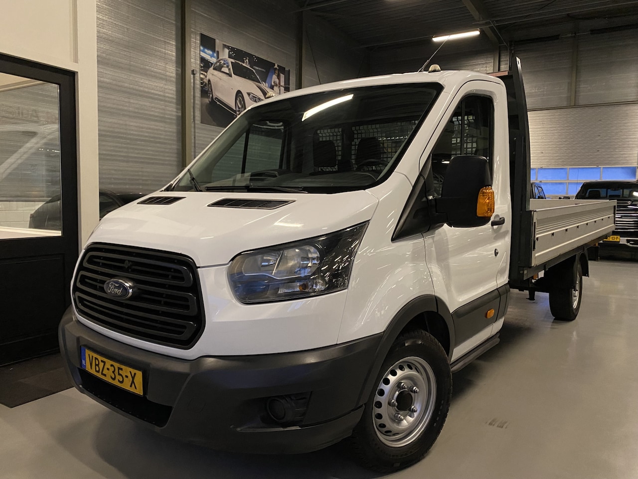 Ford Transit - 350 2.0 TDCI Ambiente Airco - AutoWereld.nl