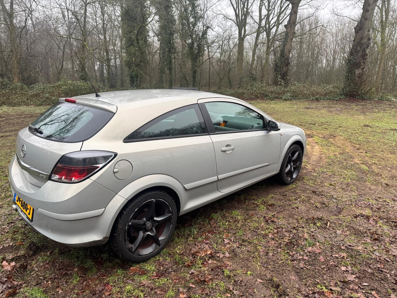 Opel Astra GTC - 1.6 Business 1.6 Business - AutoWereld.nl