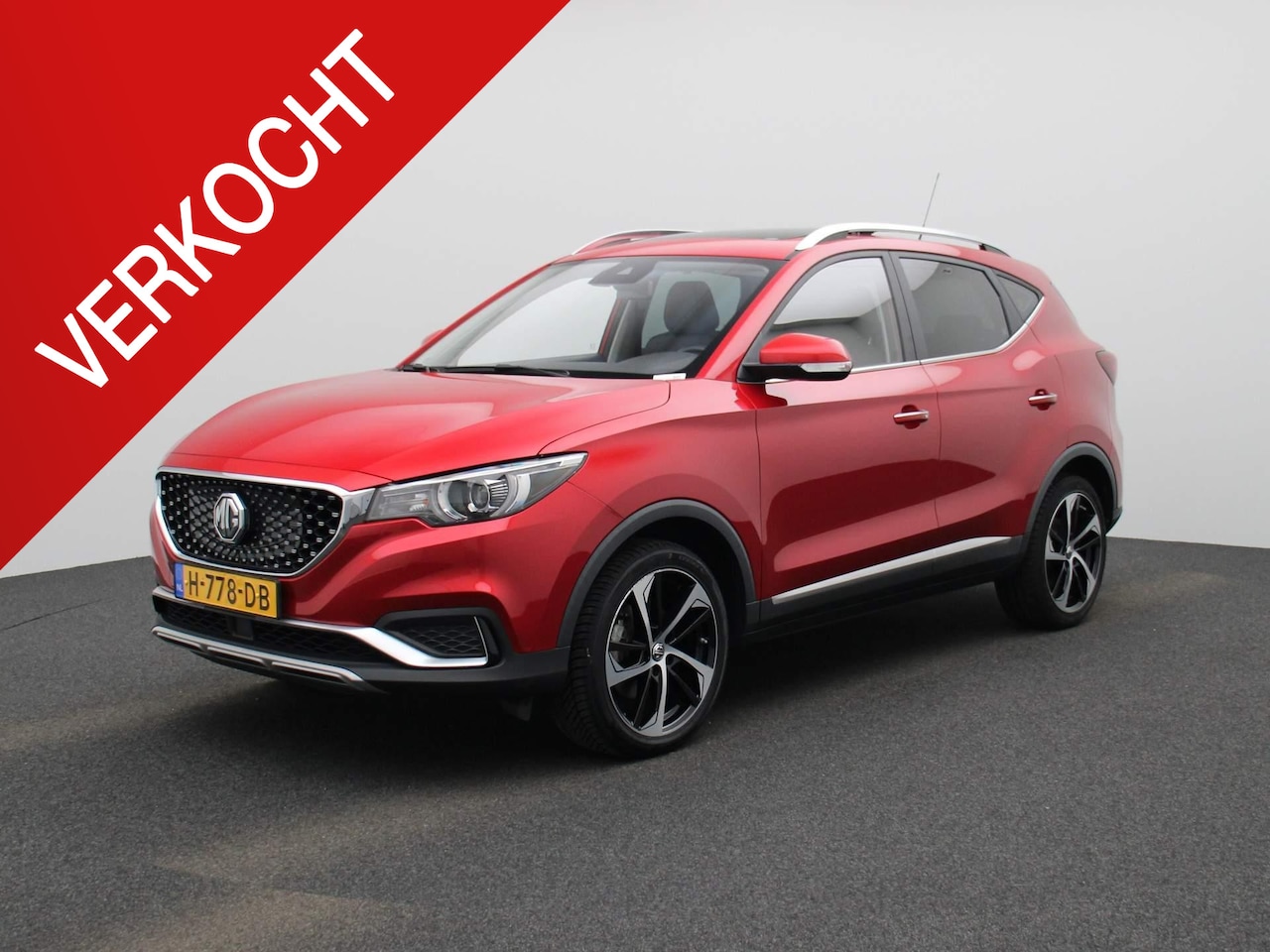 MG ZS - EV Luxury 45 kWh | Leder | Navi | Airco | PDC | LMV | Schuifdak | Cam | - AutoWereld.nl