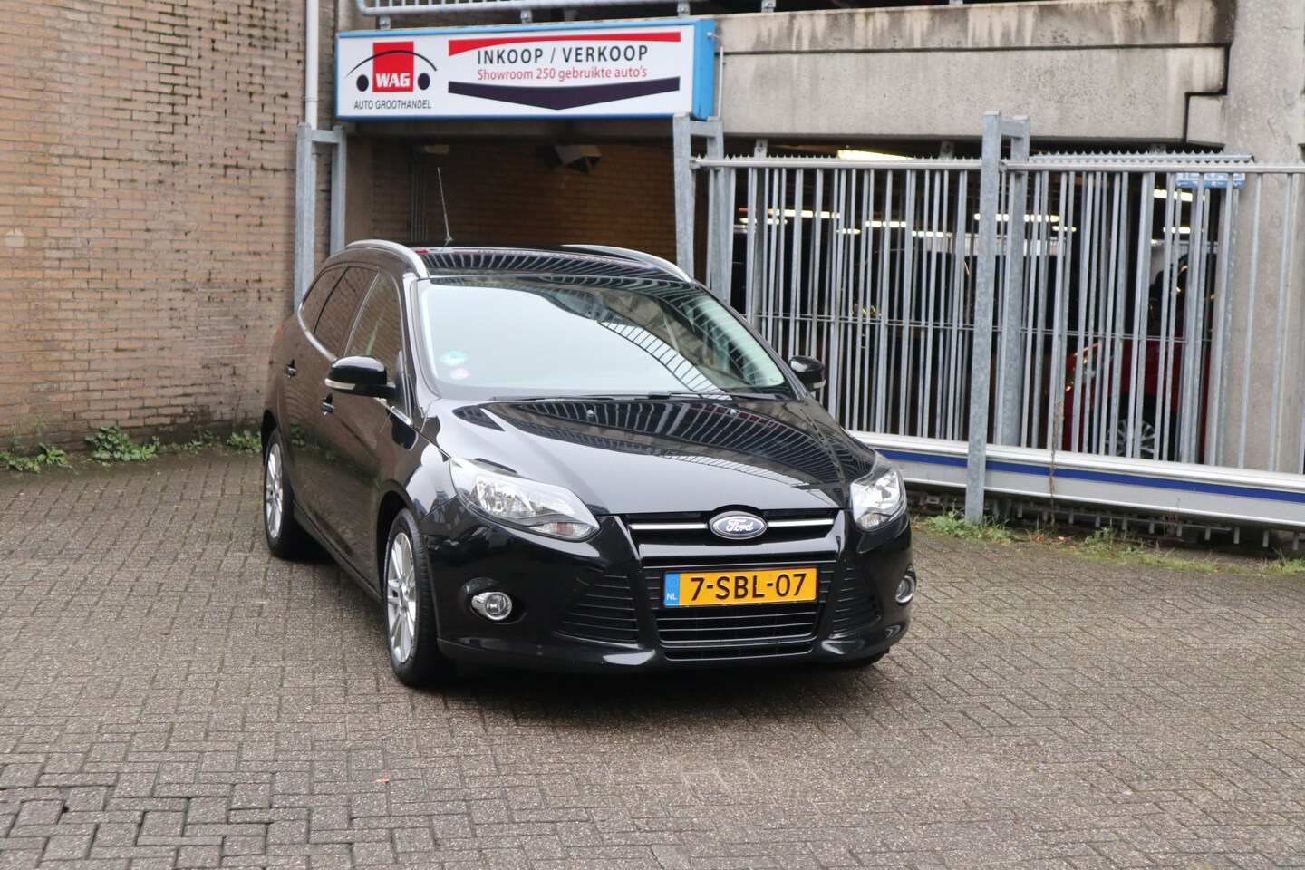 Ford Focus Wagon - 1.0 EcoBoost Titanium 1.0 EcoBoost Titanium - AutoWereld.nl