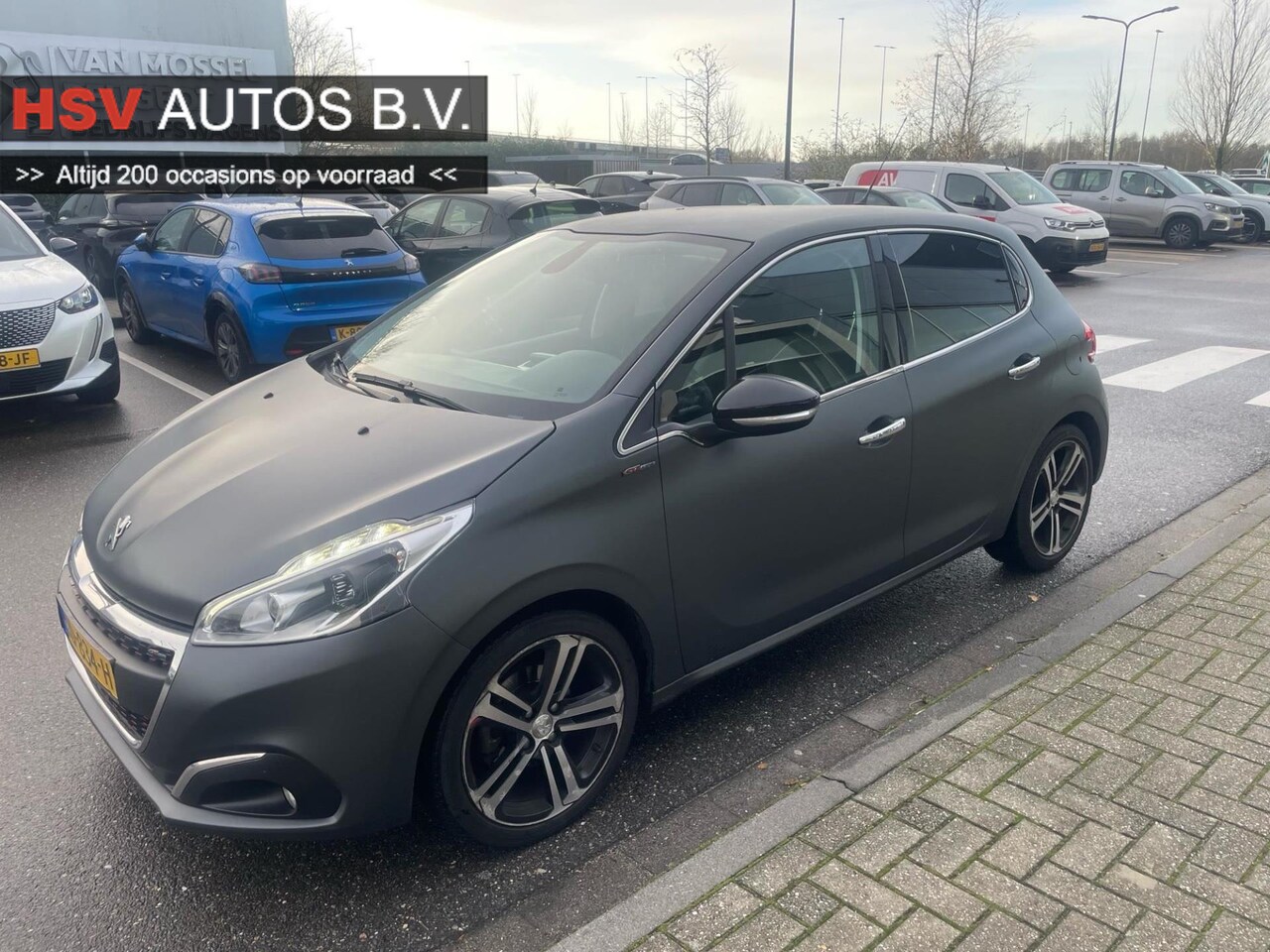 Peugeot 208 - 1.2 PureTech GT-line navi LM 4-deurs - AutoWereld.nl