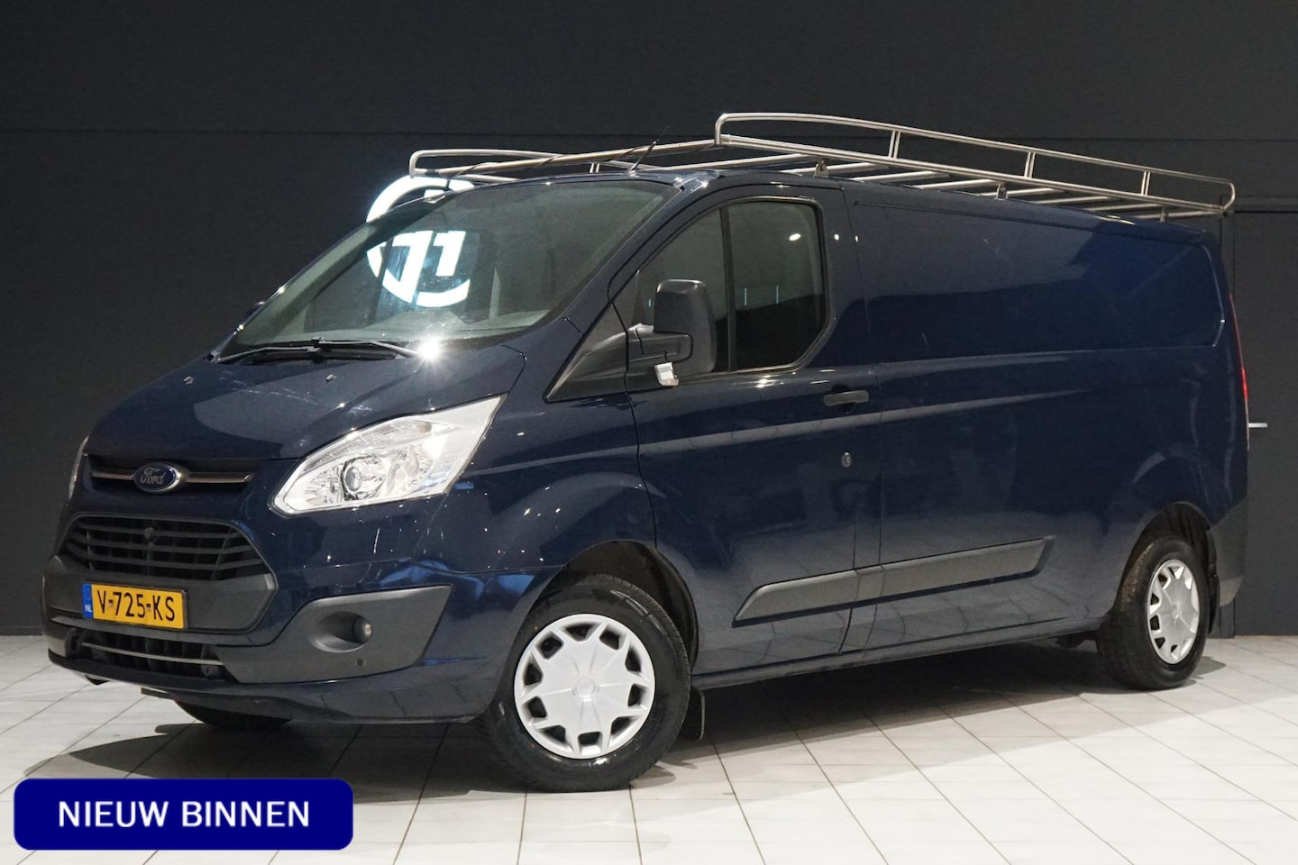 Ford Transit Custom - 290 2.0 TDCI L2H1 Trend + CAMERA / TREKHAAK / NAVIGATIE - AutoWereld.nl