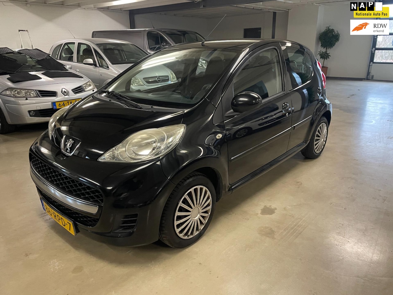 Peugeot 107 - 1.0-12V XS 5 deurs airco - AutoWereld.nl