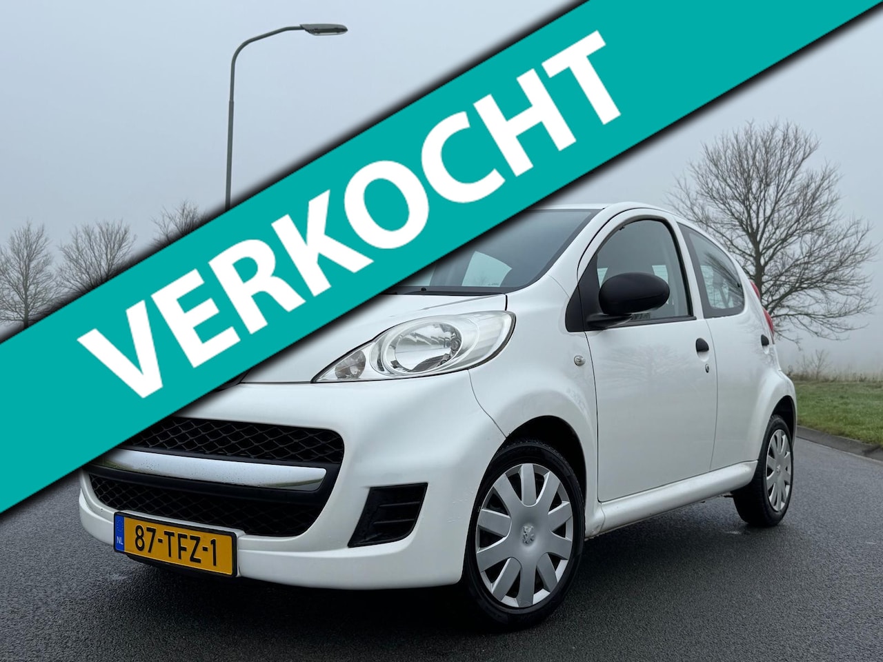 Peugeot 107 - 1.0-12V XR ! 5-Deurs ! Airco Nieuwe APK NAP - AutoWereld.nl