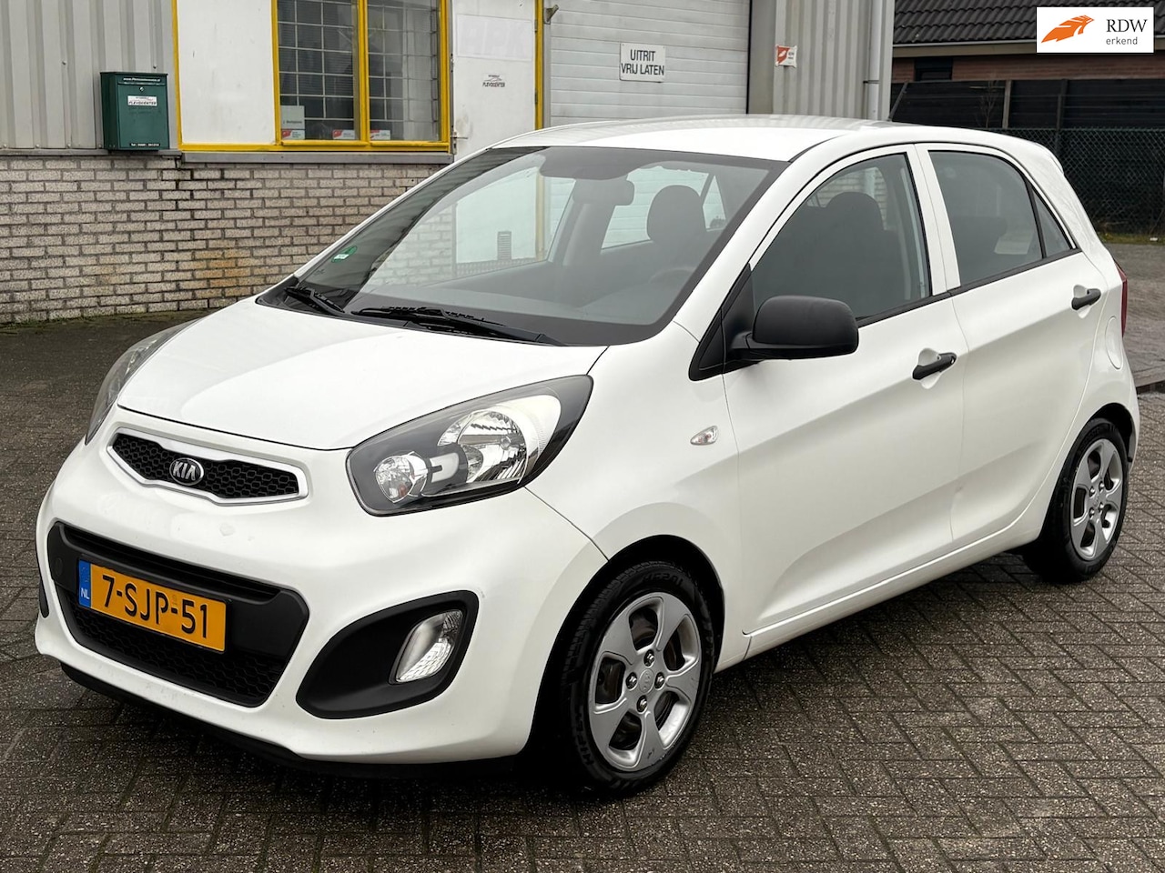 Kia Picanto - 1.0 CVVT 69 PK Bj 2013 Eco Dynamics 2e Eig 5 Deurs Airco Prof Radio Navi Bluetooth Cruise - AutoWereld.nl