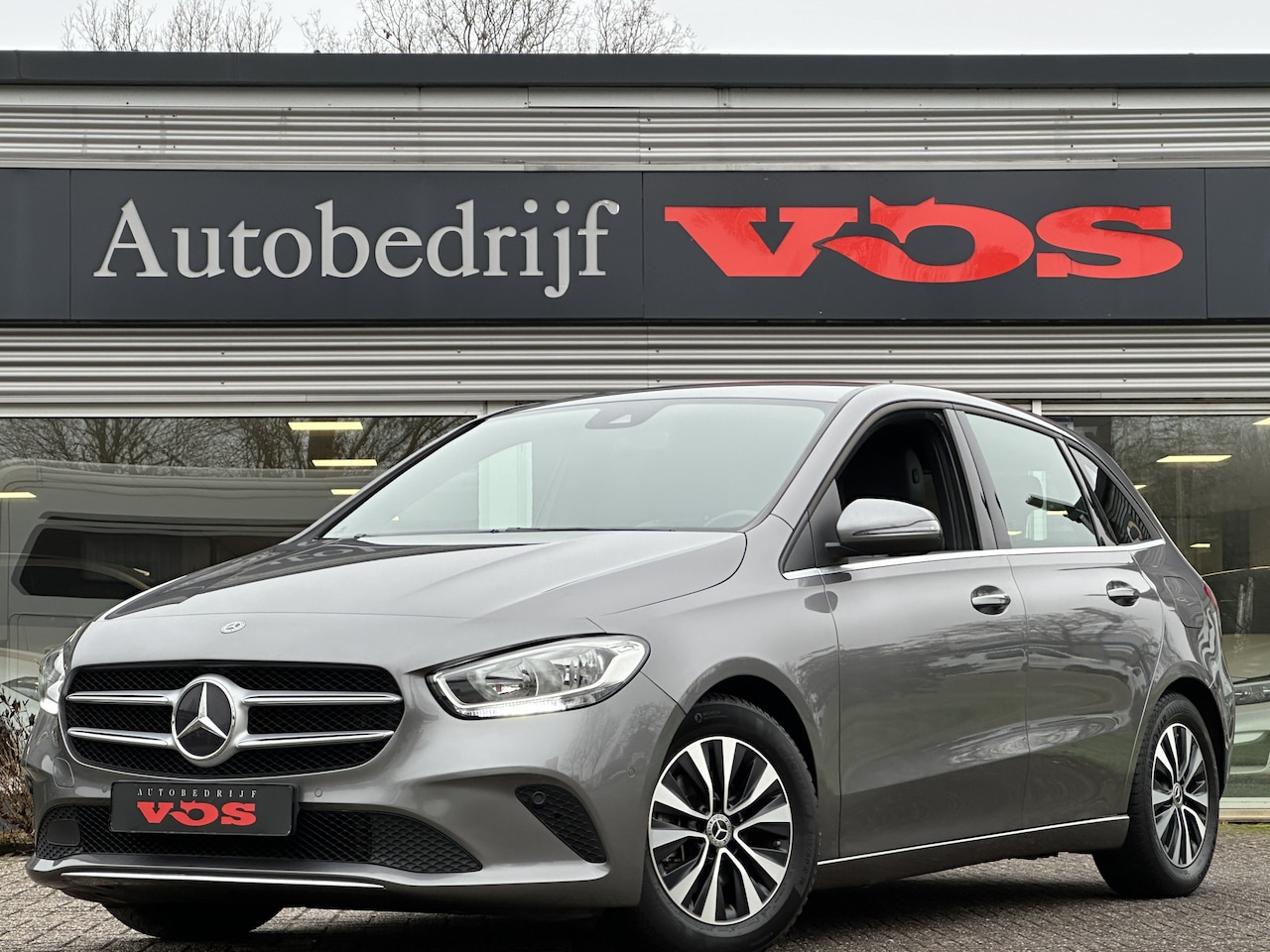 Mercedes-Benz B-klasse - 180 Business Solution | Navi | Camera | Cruise | CarPlay - AutoWereld.nl