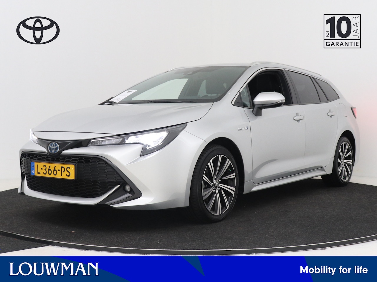 Toyota Corolla Touring Sports - 1.8 Hybrid Dynamic | LM velgen | Trekhaak | Draadloze telefoonlader | Cruise Control Adapt - AutoWereld.nl