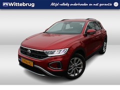 Volkswagen T-Roc - 1.0 TSI 110pk Life Edition Climatronic / LM velgen 17 inch / Camera / Navigatie by APP / K