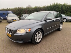 Volvo V50 - 2.4 Edition II Aut. / Xenon / Leer / Tr.haak