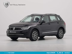 Volkswagen Tiguan - 1.4 TSI 245pk eHybrid Life Navigatie Stuurverwarming Clima Acc