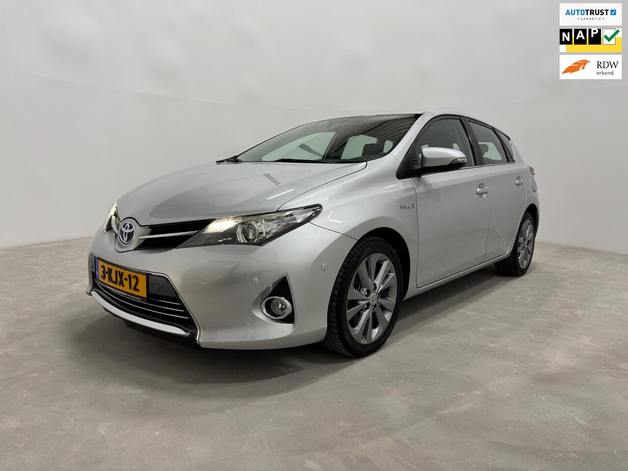 Toyota Auris - 1.8 Hybrid Executive AUT - AutoWereld.nl