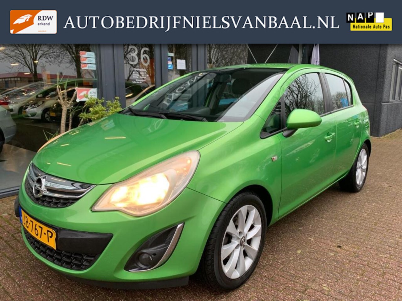 Opel Corsa - 1.4-16V Anniversary Edition Airco/Cruise/lm-velg - AutoWereld.nl