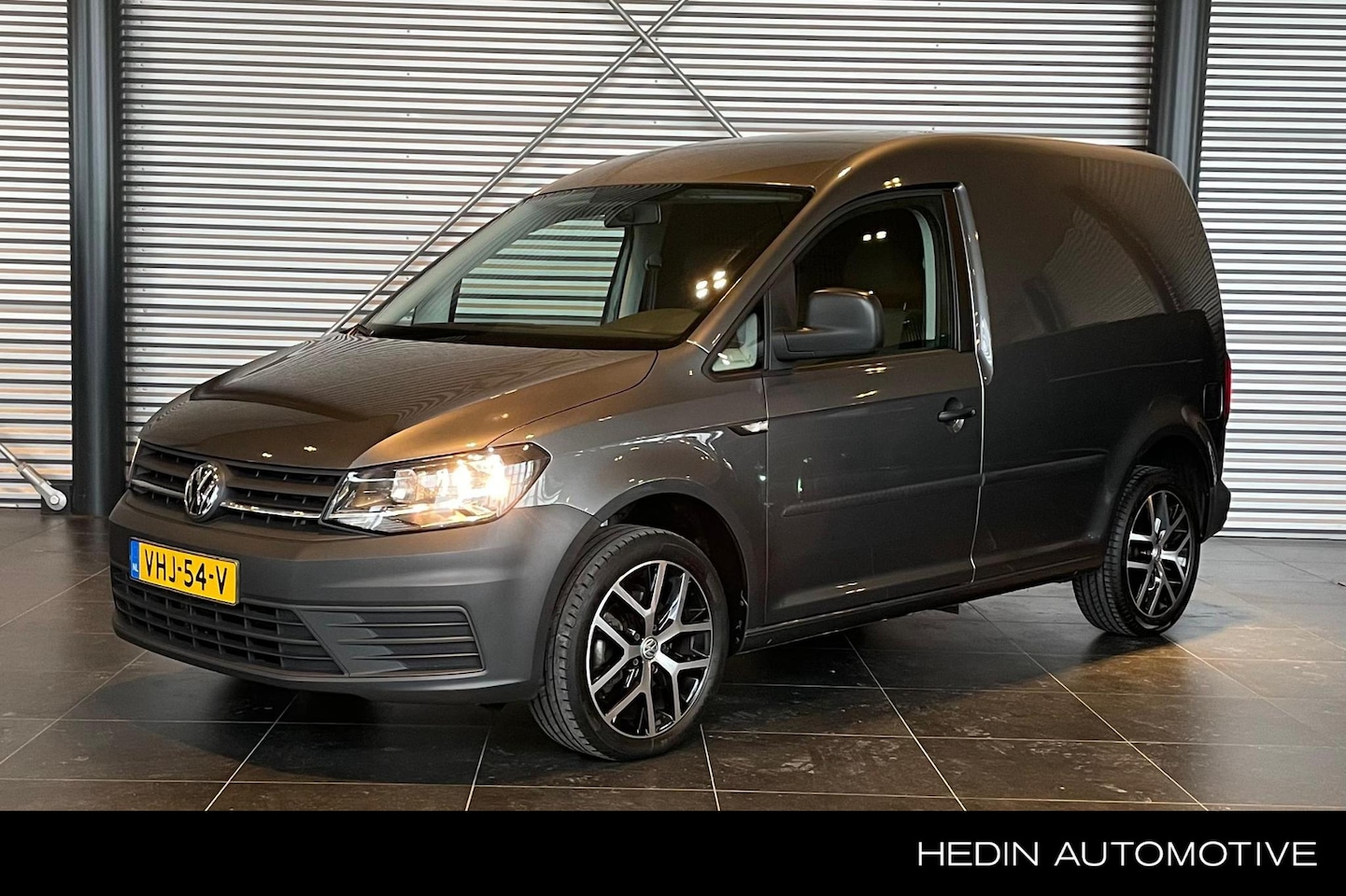 Volkswagen Caddy - 2.0 TDI L1/H1 BMT Economy Business | Business Pakket | Airco | Cruise Control | Lichtmetal - AutoWereld.nl