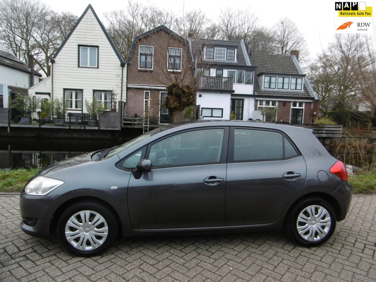 Toyota Auris - 1.6-16V Sol 124pk 5-deurs Clima Cruise Trekhaak 1300kg - AutoWereld.nl