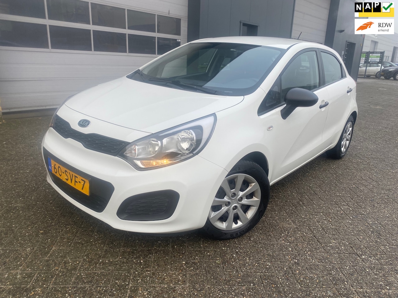 Kia Rio - 1.2 CVVT / 1 JAAR APK / NAP / 5DRS / BOEKJES / TWEE SLEUTELS / NETJES ONDERHOUDEN / ZEER N - AutoWereld.nl