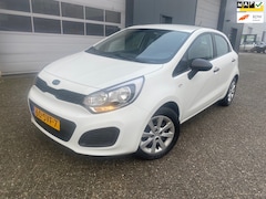 Kia Rio - 1.2 CVVT / 1 JAAR APK / NAP / 5DRS / BOEKJES / TWEE SLEUTELS / NETJES ONDERHOUDEN / ZEER N