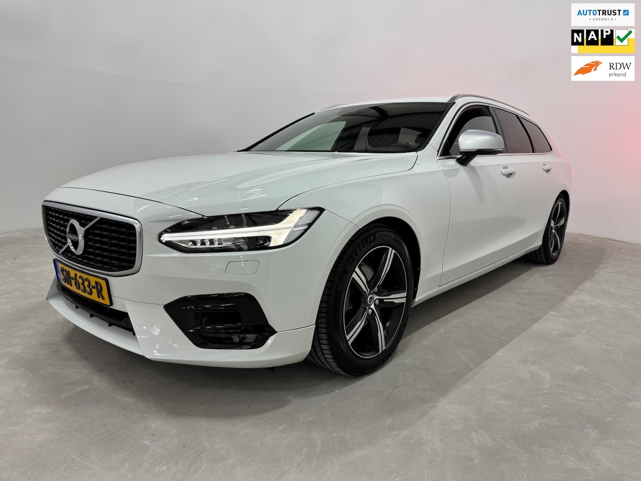 Volvo V90 - 2.0 D4 AUT R-Design - AutoWereld.nl