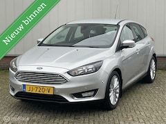 Ford Focus - 1.0 Titanium [ Org NL auto, Dealer onderhouden, Nieuwstaat auto ]