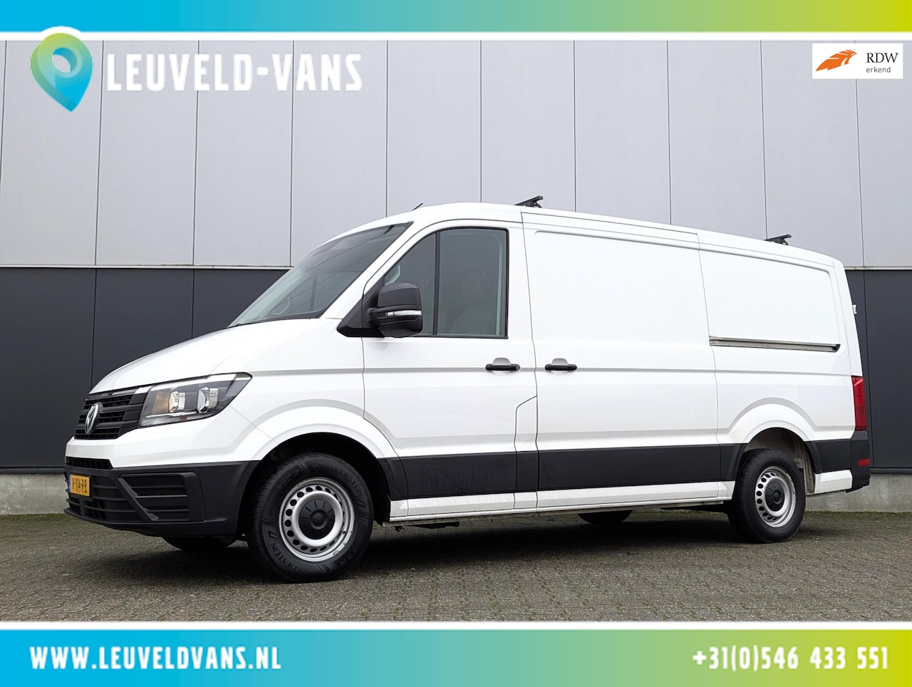 Volkswagen Crafter - 30 2.0 TDI 102PK L2H1 TREKHAAK CRUISE AIRCO 3 PERSONEN - AutoWereld.nl