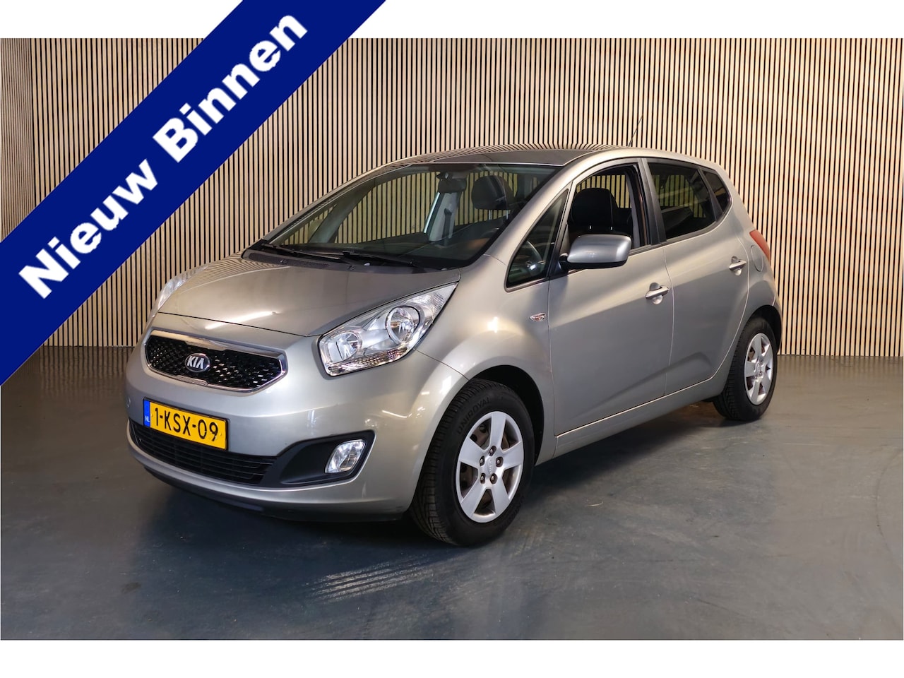 Kia Venga - 1.4 CVVT 20th Anniversary - Navi - Cruise - Airco - AutoWereld.nl