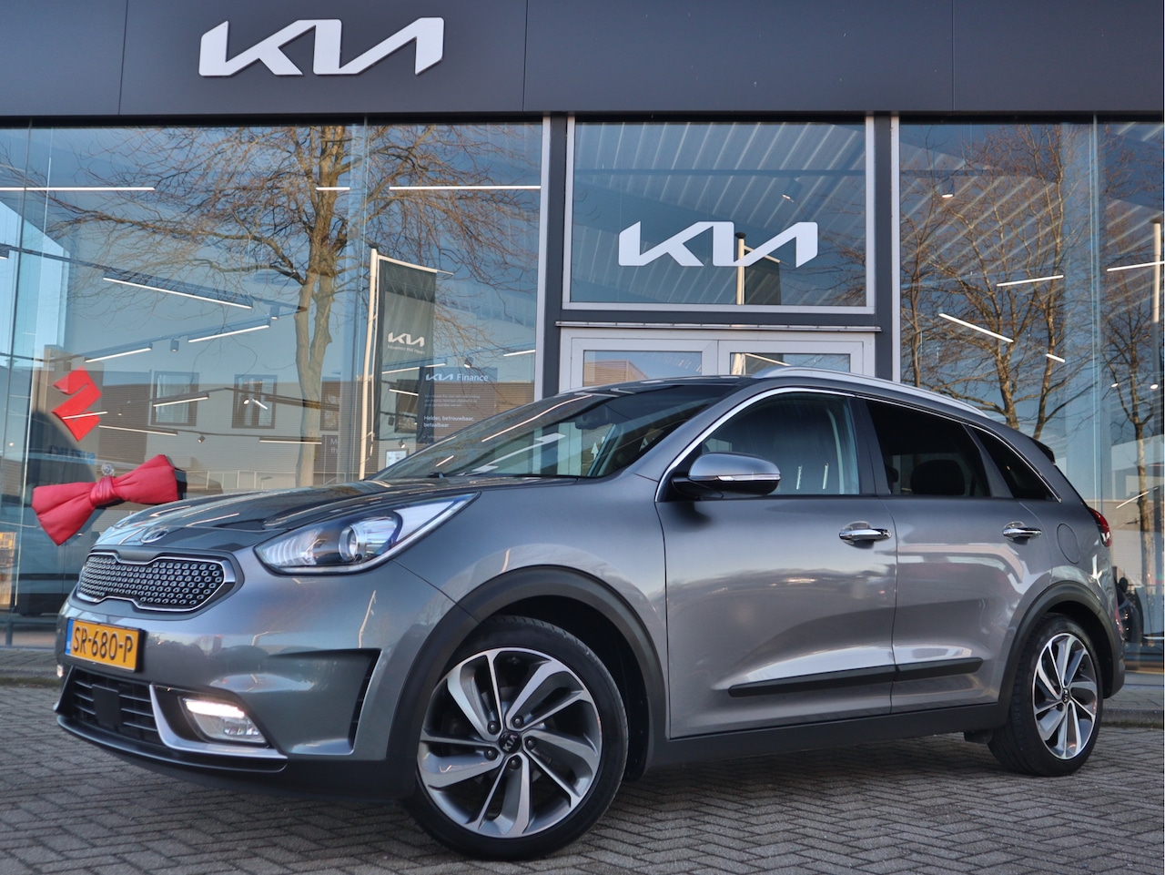 Kia Niro - 1.6 GDi Hybrid ExecutiveLine Navi+BT+Camera ECC-Airco PDC Cr.Control Stoelverw. Trekhaak 7 - AutoWereld.nl