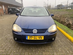 Volkswagen Golf - 2.0 FSI Sportline