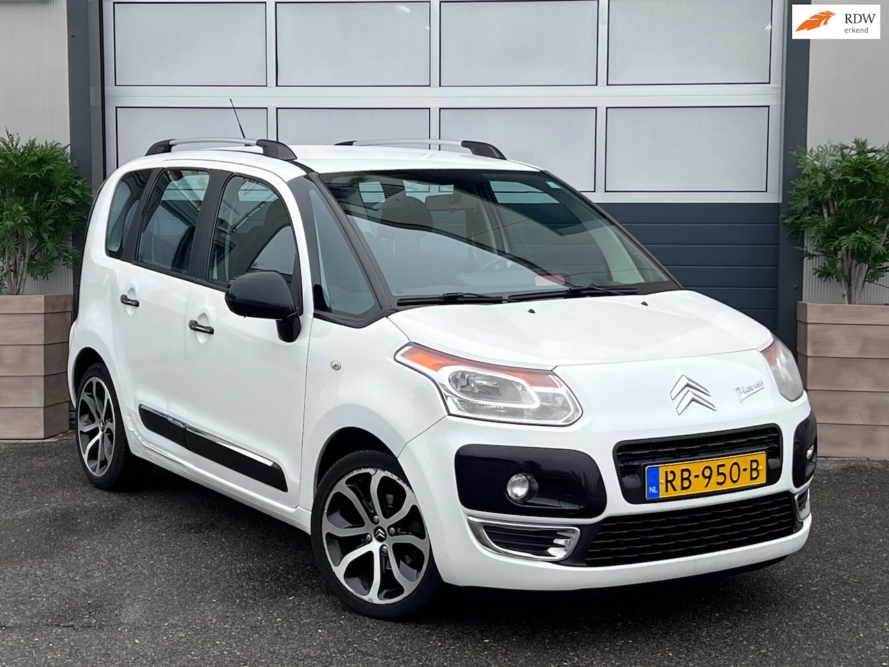 Citroën C3 Picasso - 1.4 VTi Exclusive / AIRCO / CRUISE / RADIO / APK / INRUIL MOGELIJK - AutoWereld.nl