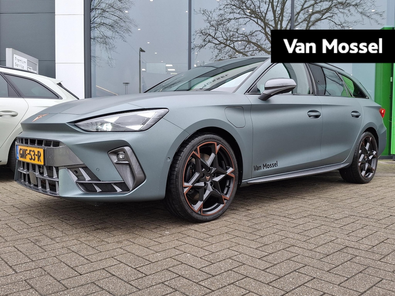 CUPRA Leon Sportstourer - 1.5 TSI e-Hybrid VZ Performance 200kw/272 PK DSG | Automaat | Enceladus grey Matt lak | Pa - AutoWereld.nl