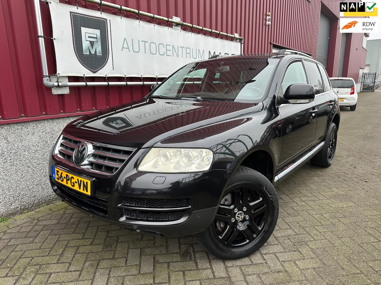 Volkswagen Touareg - 4.2 V8 // 310 PK // 260 DKM NAP // Leer // Schuif.dak // Xenon - AutoWereld.nl