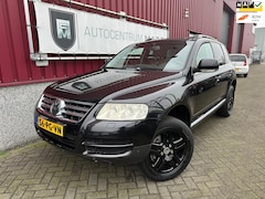 Volkswagen Touareg - 4.2 V8 // 310 PK // 260 DKM NAP // Leer // Schuif.dak // Xenon