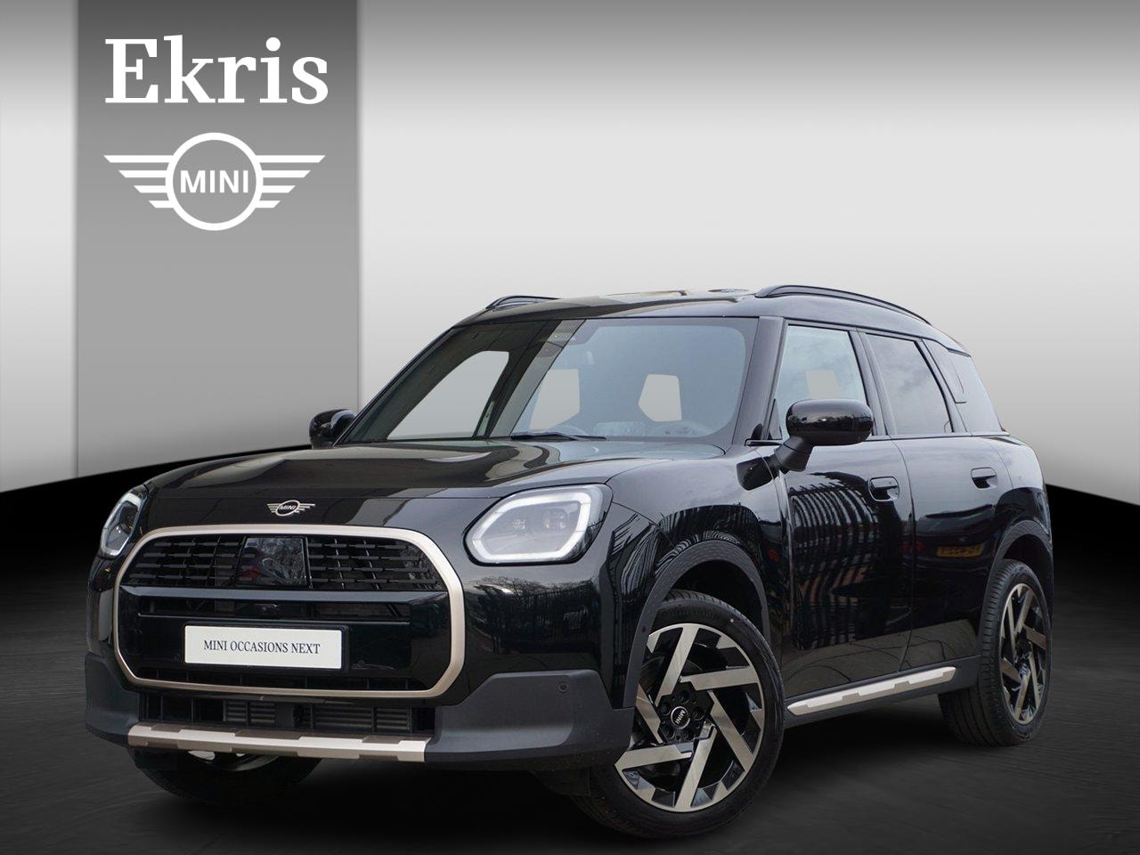 MINI Countryman - C Aut. Favoured Trim + Package L Harman Kardon / Panoramadak / 19" LMV / Driving Assistant - AutoWereld.nl