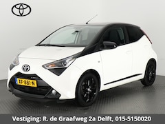 Toyota Aygo - 1.0 VVT-i X-Joy Bi-Tone Automaat | Apple Carplay & AndroidAUTO | Climate Control | Camera